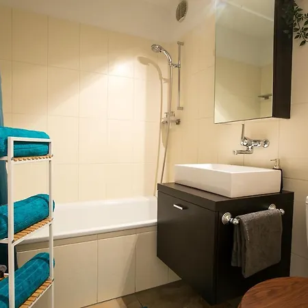 Spirit - 1 Und 2 - Kueche - Parkplatz Lägenhet Engelberg